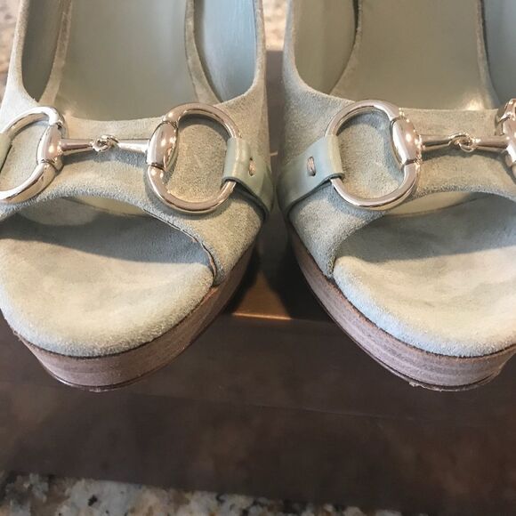 🔥Host Pick🔥Gucci Suede Leather Horsebit Pumps - Picture 4 of 7